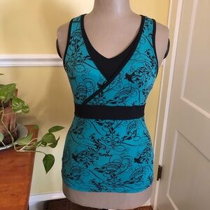 Vintage Tek Gear Women’s Workout Athletic Top with Built-in Shelf Bra Size S